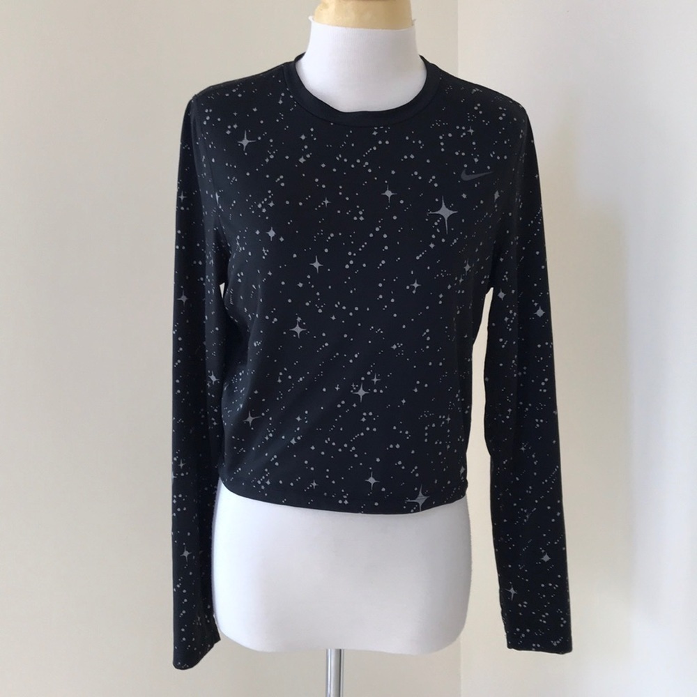 NIKE Size L black stars long sleeve cropped sports tee